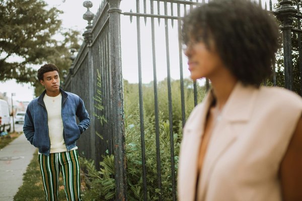 Mastering Winter Chic: The Definitive Guide to UK Scarves for Staying Stylish and Cozy